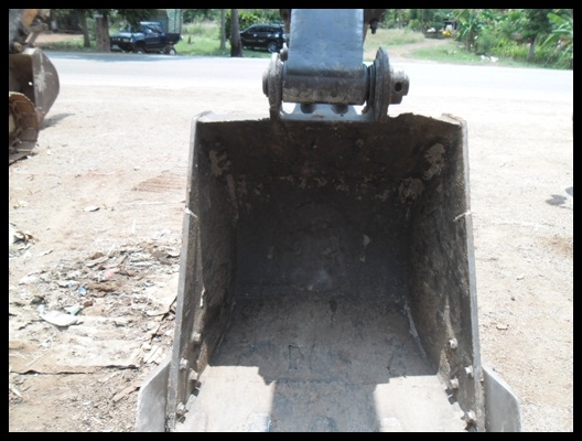 แมคโครPC 200 รุ่น 3 สภาพดี สวยๆ