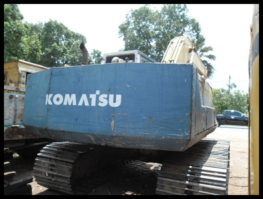 แมคโครPC 200 รุ่น 3 สภาพดี สวยๆ