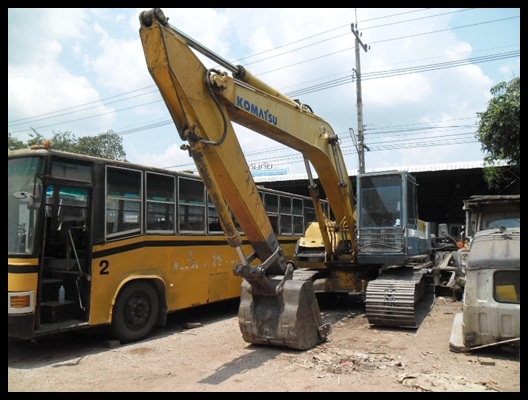 แมคโครPC 200 รุ่น 3 สภาพดี สวยๆ