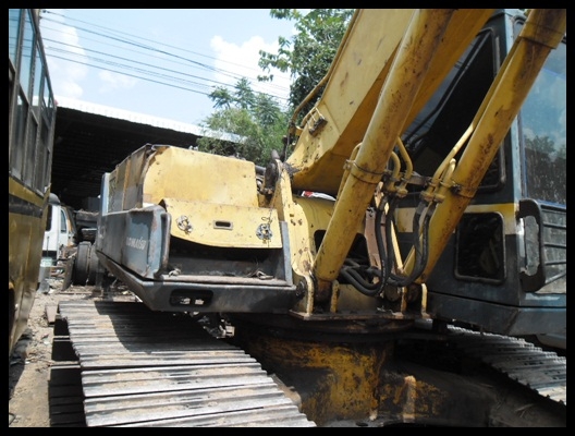 แมคโครPC 200 รุ่น 3 สภาพดี สวยๆ