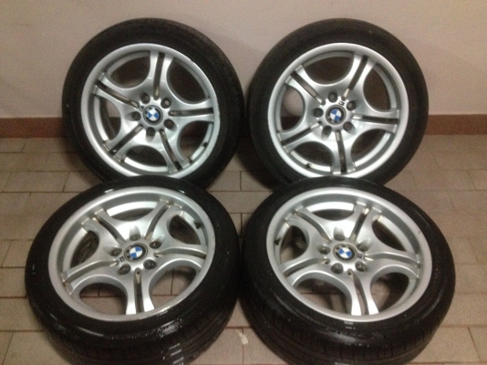 ล้อเเท้ BMW M 17หน้า7ครึ่งหลัง8ครึ่ง5รู120เก่าญี่ปุ่นเเท้สีเดิมตามรูปยางติดมาพอได้ใส่ E36 E46 หล่อเรยครับ