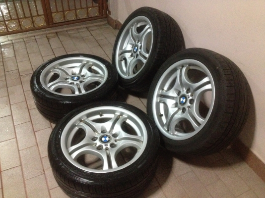ล้อเเท้ BMW M 17หน้า7ครึ่งหลัง8ครึ่ง5รู120เก่าญี่ปุ่นเเท้สีเดิมตามรูปยางติดมาพอได้ใส่ E36 E46 หล่อเรยครับ ล้อเเท้ BMW M 17หน้า7ครึ่งหลัง8ครึ่ง5รู120เก่าญี่ปุ่นเเท้สีเดิมตามรูปยางติดมาพอได้ใส่ E36 E46 หล่อเรยครับ