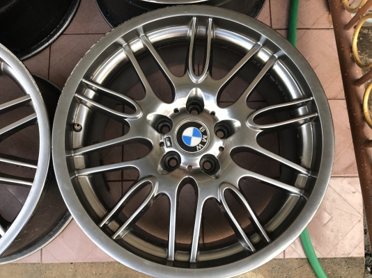 ล้อ BMW 18กว้าง8ครึ่งอ๊อฟ20 เก่าญี่ปุ่นเเท้สีเดิมๆสภาพสวยมีเบียบบางๆตามรูปไม่คดไม่ดุ้งไม่ซ่อมไม่เก็บงานตามสภาพที่มาจากญี่ปุ่นเรยครับ ล้อ BMW 18กว้าง8ครึ่งอ๊อฟ20 เก่าญี่ปุ่นเเท้สีเดิมๆสภาพสวยมีเบียบบางๆตามรูปไม่คดไม่ดุ้งไม่ซ่อมไม่เก็บงานตามสภาพที่มาจากญี่ปุ่นเรยครับ