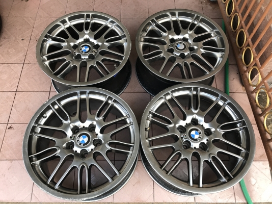 ล้อ BMW 18กว้าง8ครึ่งอ๊อฟ20 เก่าญี่ปุ่นเเท้สีเดิมๆสภาพสวยมีเบียบบางๆตามรูปไม่คดไม่ดุ้งไม่ซ่อมไม่เก็บงานตามสภาพที่มาจากญี่ปุ่นเรยครับ