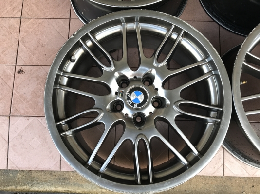 ล้อ BMW 18กว้าง8ครึ่งอ๊อฟ20 เก่าญี่ปุ่นเเท้สีเดิมๆสภาพสวยมีเบียบบางๆตามรูปไม่คดไม่ดุ้งไม่ซ่อมไม่เก็บงานตามสภาพที่มาจากญี่ปุ่นเรยครับ ล้อ BMW 18กว้าง8ครึ่งอ๊อฟ20 เก่าญี่ปุ่นเเท้สีเดิมๆสภาพสวยมีเบียบบางๆตามรูปไม่คดไม่ดุ้งไม่ซ่อมไม่เก็บงานตามสภาพที่มาจากญี่ปุ่นเรยครับ