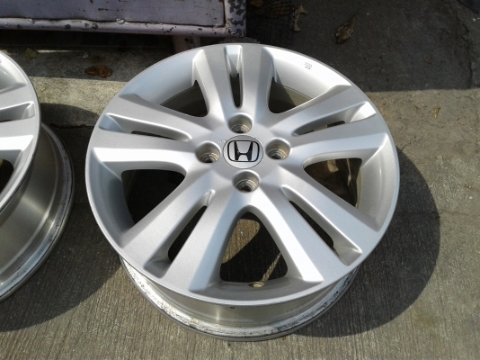 แม็ก Honda Jazz(Top) 16-4-100 เดิมโรงงาน ไม่เคยทำสี ไม่ซ่อม ดุ้งเล็ก1วง ถ่วง-ใส่หลังไม่มีผลเสีย ราคา 4 วง 3,900 บาท