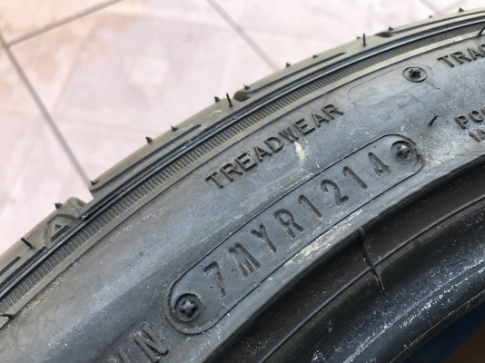 ยาง DUNLOP DZ101 DZ102 ปี12กับปี14เก่าญี่ปุ่นเเท้สภาพสวยดอกเเน่นๆ 205 45 16