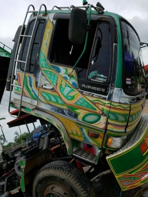 ขายHino F18 ดั๊มดะบะเนียมสภาพสวยพร้อมใช้ ติดต่อคุณอ๊อฟพิจิตร086-737-9991