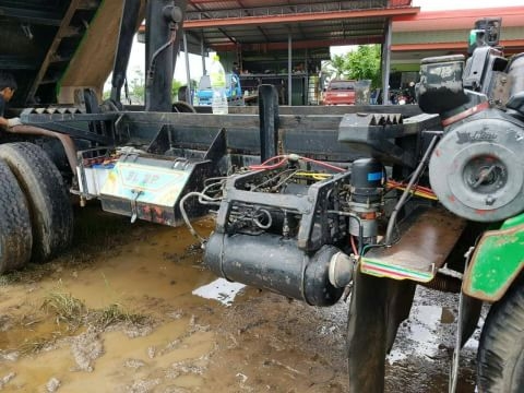 ขายHino F18 ดั๊มดะบะเนียมสภาพสวยพร้อมใช้ ติดต่อคุณอ๊อฟพิจิตร086-737-9991