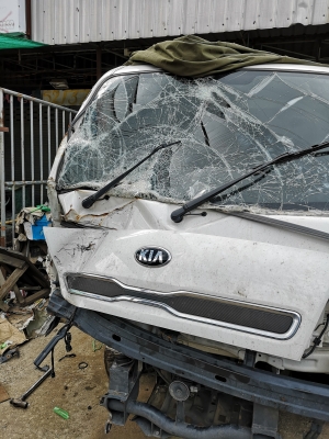 ขายอะไหล่และซ่อมkia k2500k2900hyundai H1