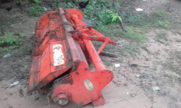 ขายรถไถ L4508 ปี52 อุปกรณ์ครบ ดันหน้า ผานหลัง โรตารี่ สภาพพร้อมใช้งาน ราคา230,000 สนใจโทร 090-8588220คุณนะ 093-3258446คุณบิว เว็บไซต์ส่วนตัว www.narong2truck.com www.truck.in.th/498 ID: narong498 ID: 09332584461 เพจ Facebook ณรงค์ ซื้อขายรถมือสอง กลุ่ม Fa