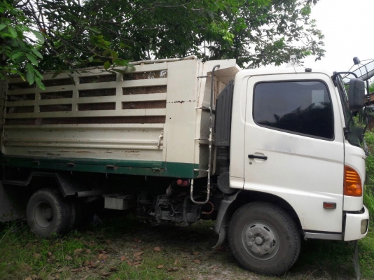 รถฮีโน่ 6 ล้อดั้ม FC4J 150 แรงม้า. ปี 47. สนใจติดต่อ 081 - 6079515 รถฮีโน่ 6 ล้อดั้ม FC4J 150 แรงม้า. ปี 47. สนใจติดต่อ 081 - 6079515