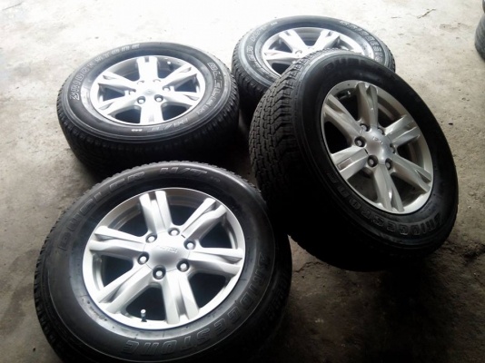 แม็กmu-xไม่มีรอยพร้อมยางบริดโตน255/65/17ปี15 4เส้น