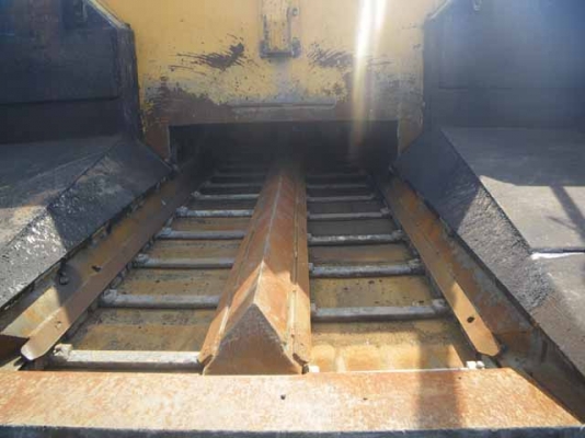 ถึงไทยแล้วรถปูยาง DEMAG DF-135P  สภาพสายพร้อมใช้งานครับ