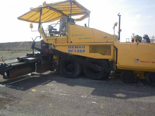 ถึงไทยแล้วรถปูยาง DEMAG DF-135P  สภาพสายพร้อมใช้งานครับ