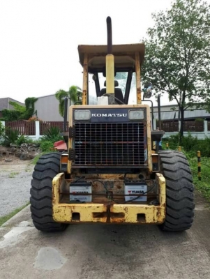 ขาย.595,000฿.KOMATSU.wa.-180-1 เครื่องดี.ปั้มดี.เกียร์แรง.เอวดี.แขนสวย ยางดี.เอกสารใบซื้อขาย.พร้อมออกใบกำกับภาษีให้ รถอยู่ ระยอง 090-772-3710 090-772-3708