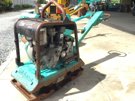 ขายเครื่องตบดินMIKASAรุ่นMVH304DSBมือสองญี่ปุ่นเครื่องดีเซลสตารท์กุญแจเดินหน้าถอยหลังได้สภาพดีพร้อมใช้งาน