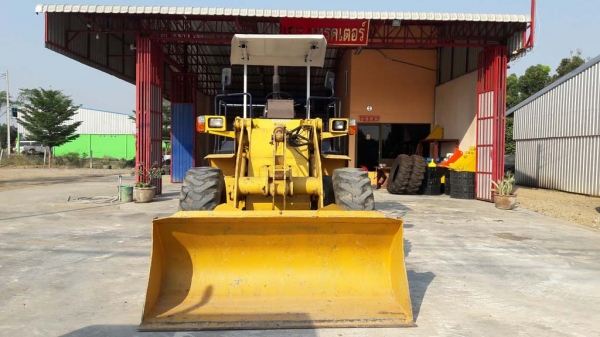 รถตัก Komatsu WA100-1 เก่าญี่ปุ่น