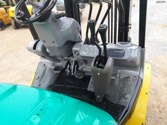 ขายรถยก KOMATSU  FG20-16 เครื่องเบนซิน  เกียร์ธรรมดา ยางตันหน้าหลัง เสาสูง 3 เมตร ยกได้ 2 ตัน  ติดต่อ 098-7962549