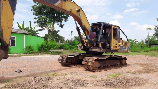 ขายKobelco sk200m2สภาพพร้อมใช้ ติดต่อคุณอ๊อฟพิจิตร086-737-9991 ขายKobelco sk200m2สภาพพร้อมใช้ ติดต่อคุณอ๊อฟพิจิตร086-737-9991