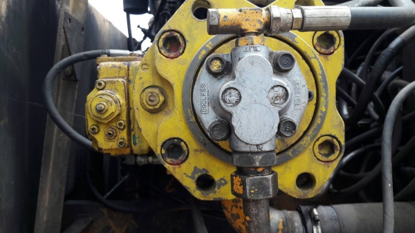 ขายKobelco sk200m2สภาพพร้อมใช้ ติดต่อคุณอ๊อฟพิจิตร086-737-9991 ขายKobelco sk200m2สภาพพร้อมใช้ ติดต่อคุณอ๊อฟพิจิตร086-737-9991