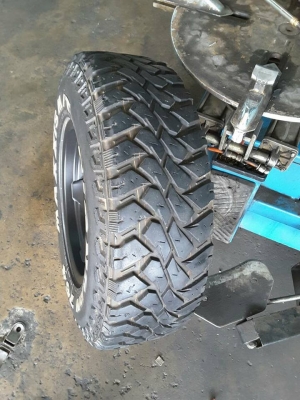 ล้ออะไหล่ LENSO + Maxxis MT 245-75-16 ปี11 สวยๆ 1วง ล้ออะไหล่ LENSO + Maxxis MT 245-75-16 ปี11 สวยๆ 1วง