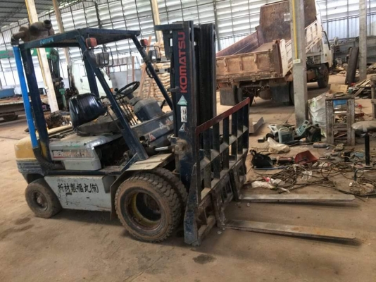 ขายรถโฟคลิฟ สภาพพร้อมใช้งาน ราคา230,000 สนใจโทร 090-8588220คุณนะ 093-3258446คุณบิว เว็บไซต์ส่วนตัว www.narong2truck.com www.truck.in.th/498 ID: narong498 ID: 09332584461 เพจ Facebook ณรงค์ ซื้อขายรถมือสอง กลุ่ม Facebook ณรงค์ ซื้อขายรถมือสอง