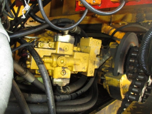 รถปูยาง SUMITOMO HA60W-5 แบบล้อยาง มือสองญี่ปุ่น รถปูยาง SUMITOMO HA60W-5 แบบล้อยาง มือสองญี่ปุ่น