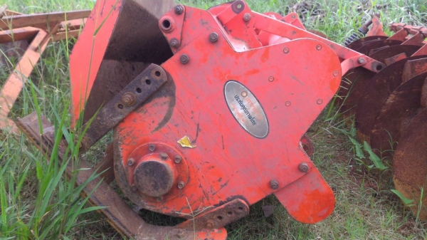 สามย่านแทรคเตอร์  ขายโรตารี่ KUBOTA ขนาด 2 เมตร ราคา 39,000 มีรถขนส่งบริการ ร้านสามย่านแทรคเตอร์ อ.แกลง จ.ระยอง 0897489639,0818618678,0899347475 id line=0897489639 id line=0818618678 id line=0899347475 https://www.facebook.com/\%E0\%B8\%AA\%E0\%B8\%B2\%E0\%B8\%A1\%