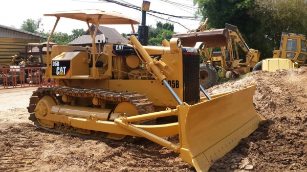 ขายแทรคเตอร์ CAT D5B 47X-395 เครื่องยนต์44V