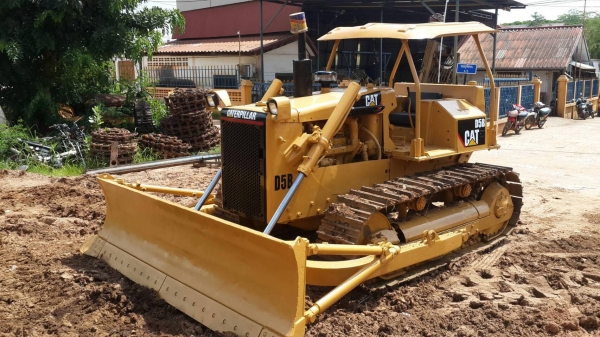 ขายแทรคเตอร์ CAT D5B 47X-395 เครื่องยนต์44V