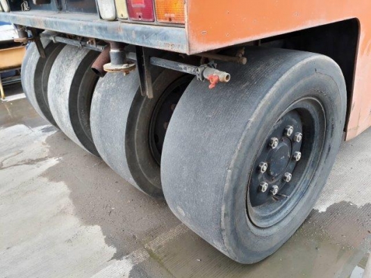 รถบดล้อยาง 7 ล้อ DYNAPAC RT200W # 8A2-45109 มือสองญี่ปุ่น