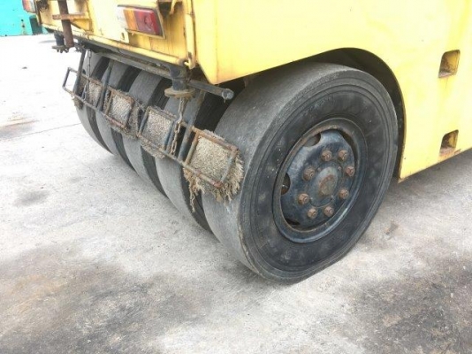 รถบดล้อยาง 7 ล้อ DYNAPAC RT200W # 8A2-45109 มือสองญี่ปุ่น