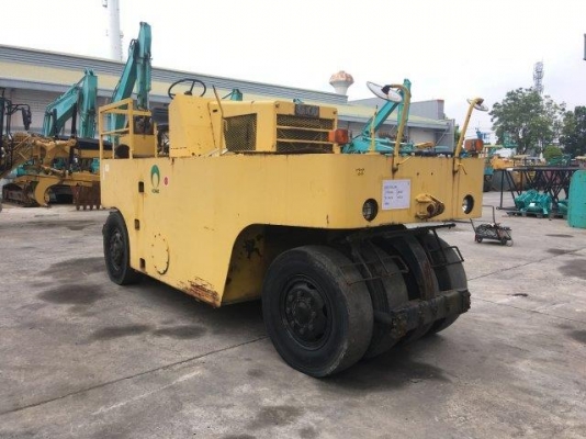 รถบดล้อยาง 7 ล้อ DYNAPAC RT200W # 8A2-45109 มือสองญี่ปุ่น