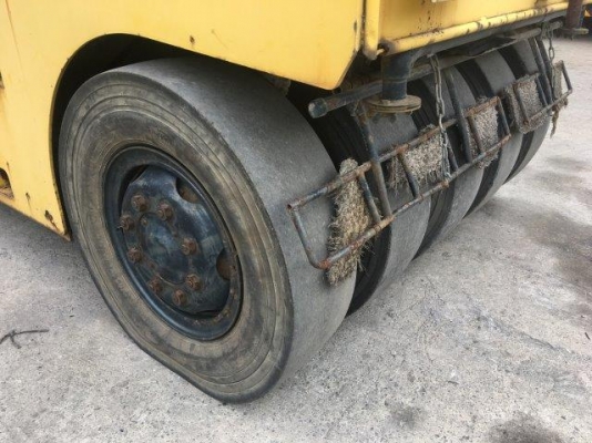 รถบดล้อยาง 7 ล้อ DYNAPAC RT200W # 8A2-45109 มือสองญี่ปุ่น