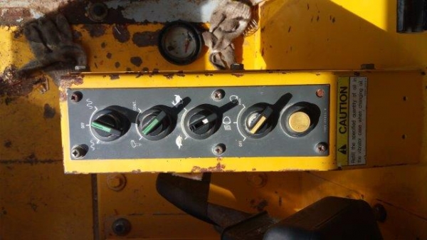 รถบดล้อยาง 7 ล้อ DYNAPAC RT200W # 8A2-45109 มือสองญี่ปุ่น