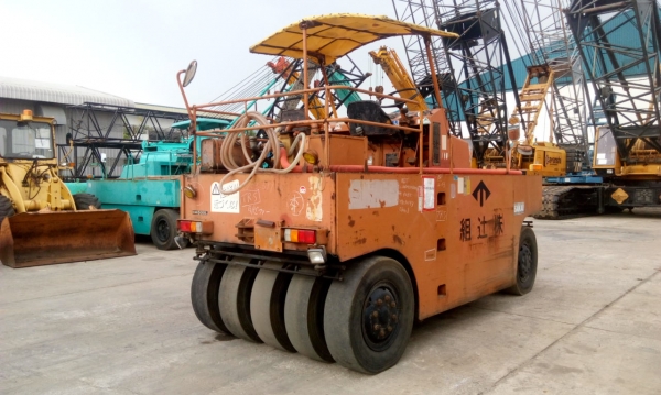 รถขุดล้อยาง KOMATSU PW140-7 มือสองยุโรป รถขุดล้อยาง KOMATSU PW140-7 มือสองยุโรป