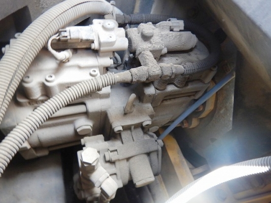 รถขุดล้อยาง KOMATSU PW140-7 มือสองยุโรป รถขุดล้อยาง KOMATSU PW140-7 มือสองยุโรป