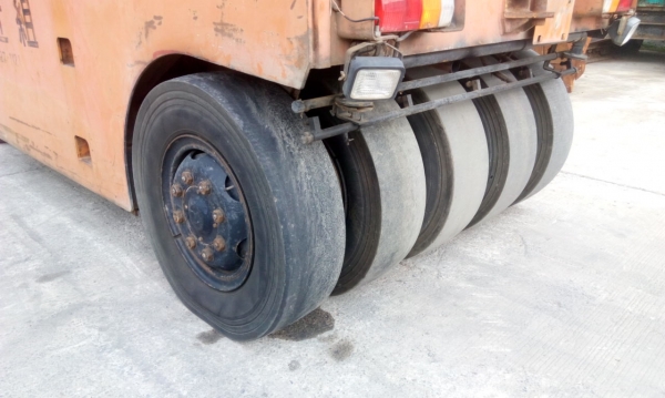 รถขุดล้อยาง KOMATSU PW140-7 มือสองยุโรป รถขุดล้อยาง KOMATSU PW140-7 มือสองยุโรป