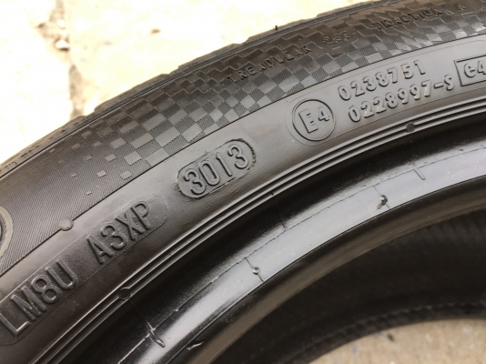 ยาง Continental 245-45-18 ปี 13 2 เส้น 2500  สวยๆไม่บวมไม่กินข้างดอกยางเหลือเยอะเอาไปวิ่งกันใด้อีกยาวค่ะ