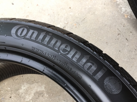 ยาง Continental 245-45-18 ปี 13 2 เส้น 2500  สวยๆไม่บวมไม่กินข้างดอกยางเหลือเยอะเอาไปวิ่งกันใด้อีกยาวค่ะ