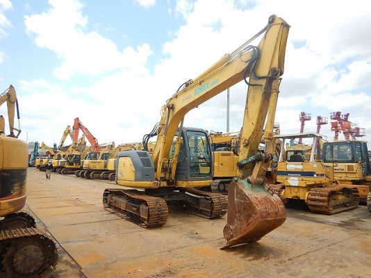 รถขุด 13 ตัน KOBELCO SK135SR-1ES YY04 มือสองญี่ปุ่น