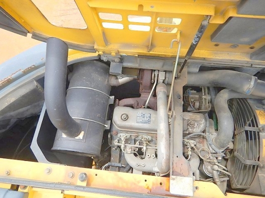 รถขุด 13 ตัน KOBELCO SK135SR-1ES YY04 มือสองญี่ปุ่น