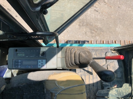 รถขุด 13 ตัน KOBELCO SK135SR-1ES YY04 มือสองญี่ปุ่น