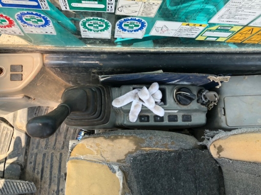 รถขุด 13 ตัน KOBELCO SK135SR-1ES YY04 มือสองญี่ปุ่น