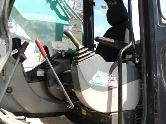 รถขุด 13 ตัน KOBELCO SK135SR-1ES YY04 มือสองญี่ปุ่น