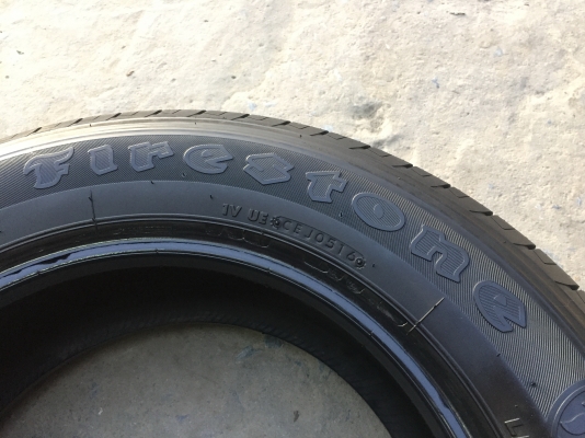 ยาง Firestone 215-65-16 ปี 16 ครบชุด 4 เส้น 5500  สวยๆไม่บวมไม่กินข้างดอกยางเหลือเยอะเอาไปวิ่งกันใด้อีกยาวค่ะ
