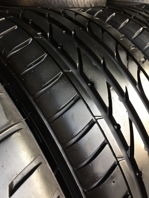 ยาง SAILUN 205-45-16 ปี 15 ครบชุด 4 เส้น 3500  สภาพสวยๆไม่มีปะไม่บวมไม่กินข้าง ดอกยางเหลือเยอะเอาไปวิ่งกันใด้อีกยาวค่ะ