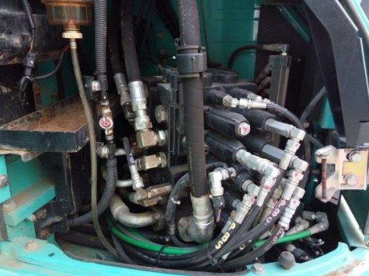 รถขุด 10 ตัน KOBELCO SK100-3 M5SUPER มีใบมีด มือสองญี่ปุ่น