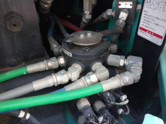 รถขุด 10 ตัน KOBELCO SK100-3 M5SUPER มีใบมีด มือสองญี่ปุ่น